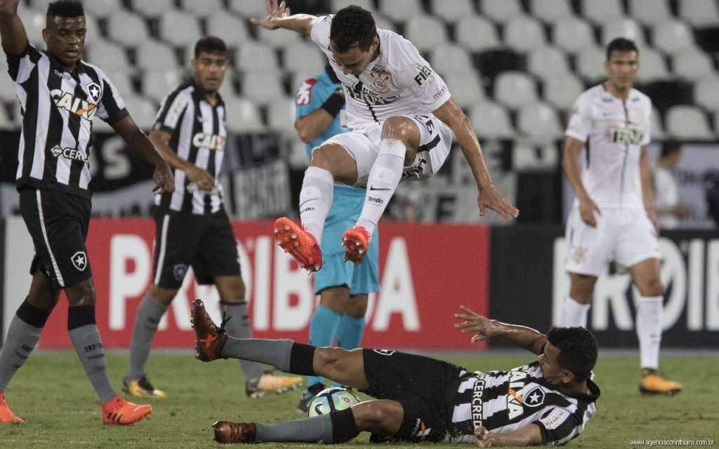 Rodriguinho aprovou com ressalvas a atuação do Corinthians