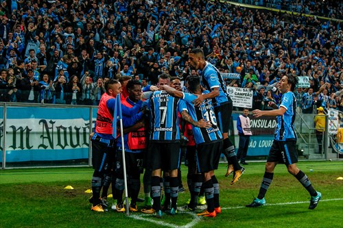 Libertadores: Bom visitante, Grêmio inicia duelo para espantar algoz brasileiro