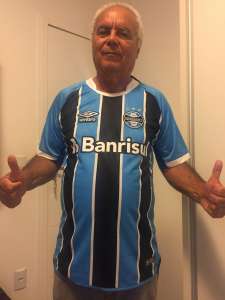 Brasileirão Premiado ODDSSHARK: Sortudo de Feira de Santana recebe camisa do Grêmio