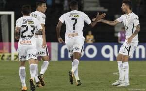 Corinthians promete 'bicho' de R$ 10 milhões aos jogadores em caso de título