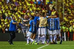 Eleito melhor do jogo, Luan exalta atuação do Grêmio; Grohe minimiza 'milagre'