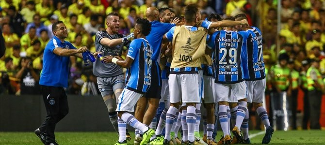 Renato elogia Grêmio ‘mortal’, mas contém euforia: ‘Ainda não estamos na final’