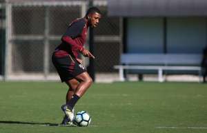 Com Jucilei, São Paulo treina bola parada mirando duelo contra o Santos