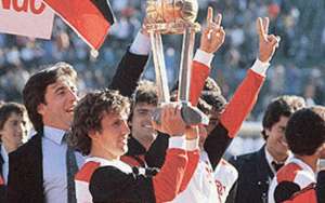 Fifa reconhece títulos de Santos, Flamengo, Grêmio e São Paulo como mundiais