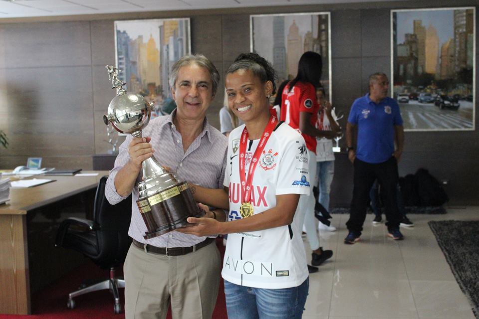Campeãs da Libertadores, jogadoras do Audax/Corinthians são recepcionadas em Barueri