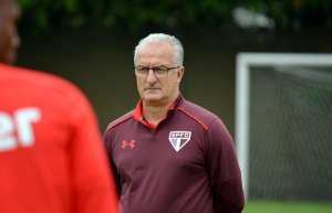 Dorival divulga lista com 23 relacionados no São Paulo para enfrentar o Santos