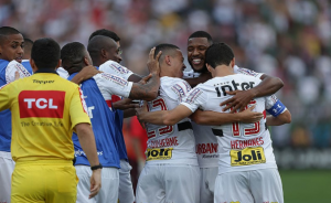 Jogadores do São Paulo comemoram segunda 'dobradinha' no Campeonato Brasileiro