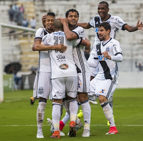 Jogador do Corinthians, Lucca decretou a vitória da Ponte Preta 