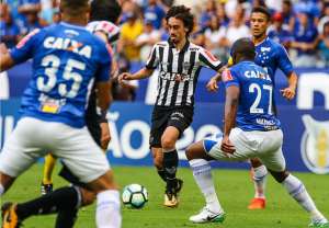 Contra Palmeiras, Cruzeiro pode reagir e influenciar luta por título