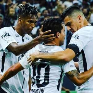 Jadson desabafa nas redes sociais e revolta torcedores do Corinthians