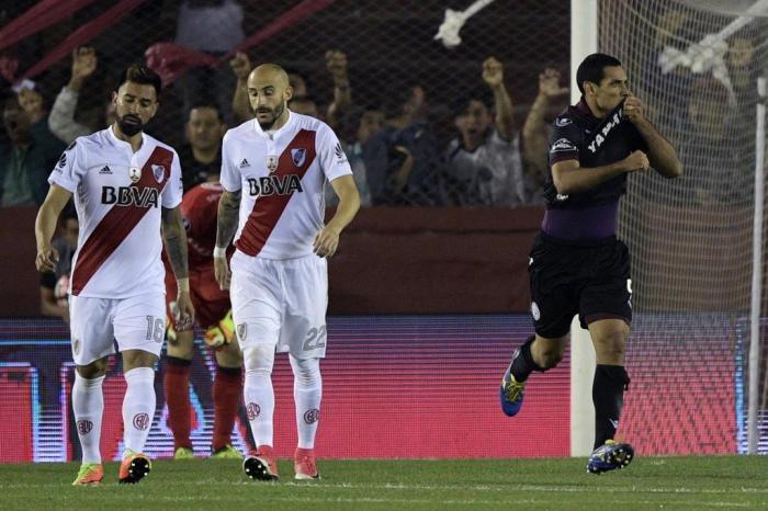 Libertadores: River vai à Conmebol para tentar anular o jogo contra Lanús