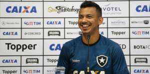 Lindoso não vê Botafogo em vantagem sobre Flu por queda de rival na Sul-Americana