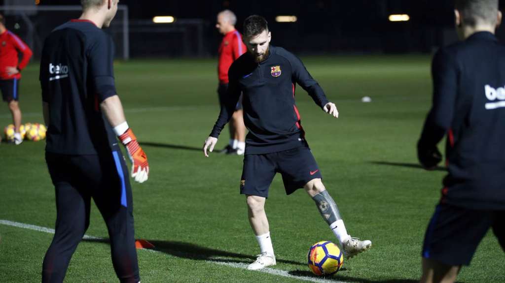 Messi completa 600 jogos pelo Barcelona em partida contra o Sevilla neste sábado