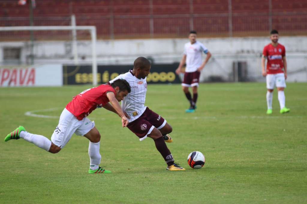 Lusa vacila e Locomotiva se aproxima da final