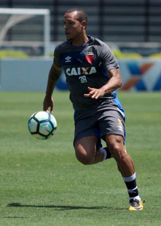 Luis Fabiano deve voltar ao Vasco depois de ficar dois meses e meio parado por lesão