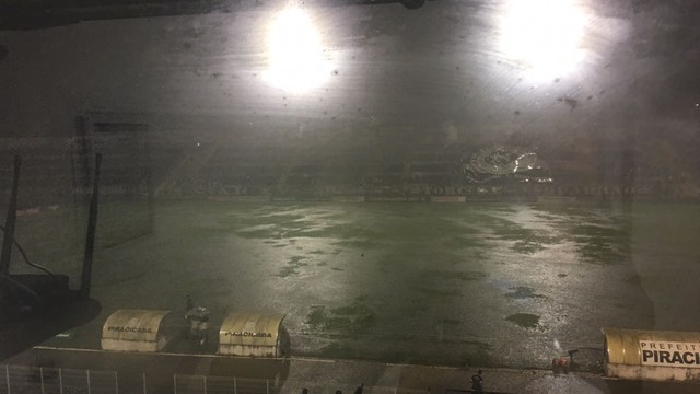 As fortes chuvas atrapalharam o jogo em Piracicaba