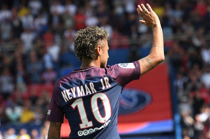 Após contratação de Neymar, escolinha do Paris Saint-Germain bomba no Brasil