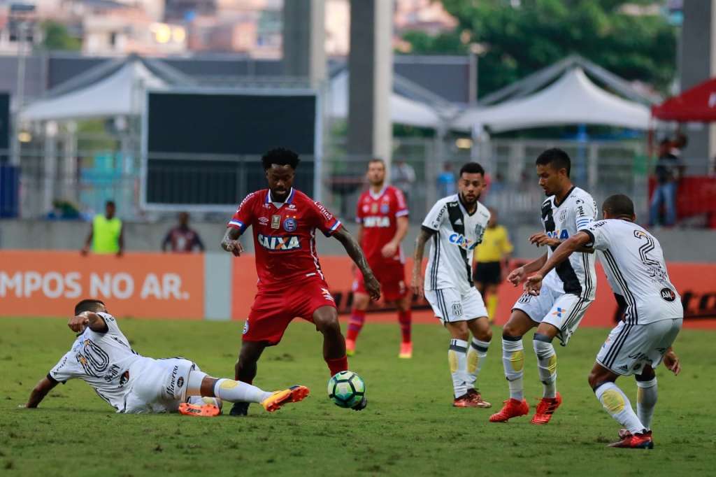 Bahia 2 x 0 Ponte Preta - Com baixas e sem opções, Macaca não segura o 'Bahêa' 2 0002050277314 img