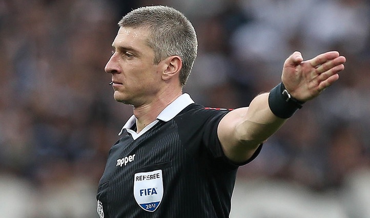 O árbitro gaúcho Anderson Daronco foi alvo de críticas dos palmeirenses após o clássico