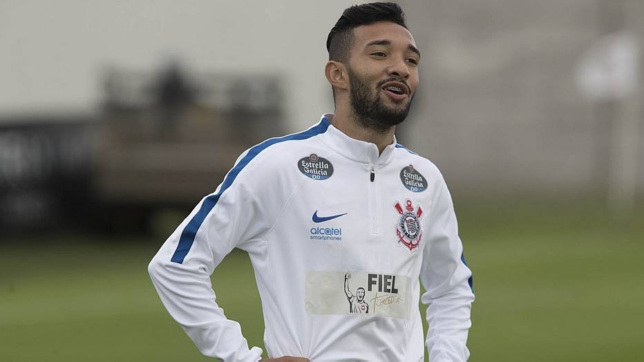 Clayson se desentendeu com Felipe Melo no intervalo do clássico Foto: Daniel Augusto Jr/Agência Corinthians