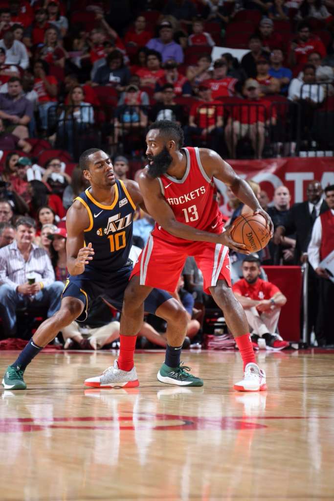 Com recorde pessoal de Harden, Rockets arrasa Jazz e segue na ponta do Oeste