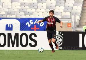 Com Corinhtians na mira, Paulo André pede fim de 'tom negativista' no Atlético-PR