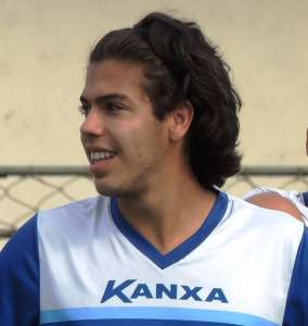 Paulistão: Meia da base do São Caetano agrada treinador e traça planos