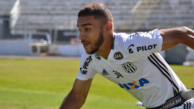 Ponte Preta vai ter volta de Danilo e Sheik e ganha duas opções no banco contra o Grêmio