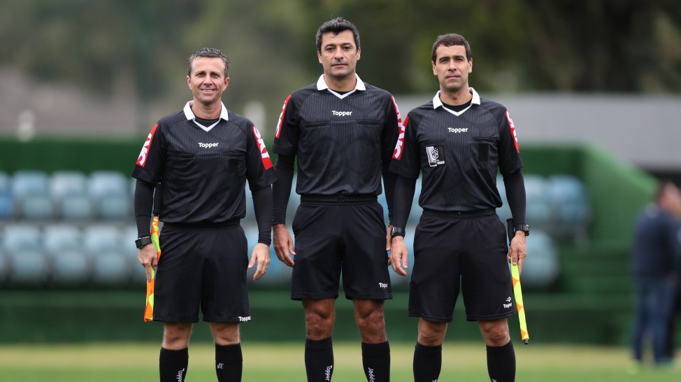 Sandro Meira Ricci lidera trio de arbitragem do Brasil no Mundial de Clubes