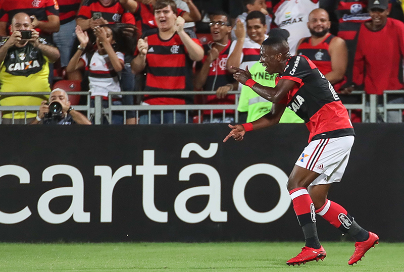 Vinicius Júnior entra, marca e comemora a boa vitória do Flamengo. Foto: flamengo.com.br