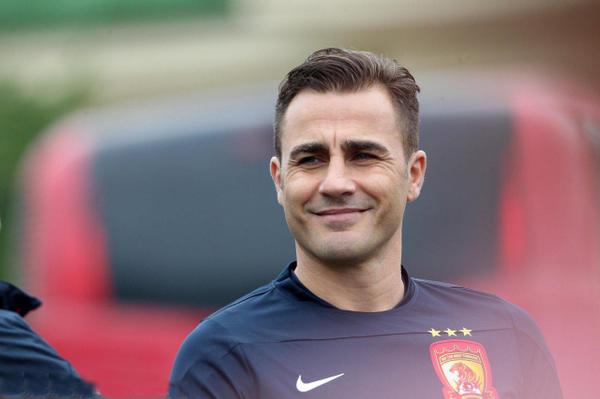 Cannavaro volta ao Guangzhou Evergrande e substitui Felipão no comando