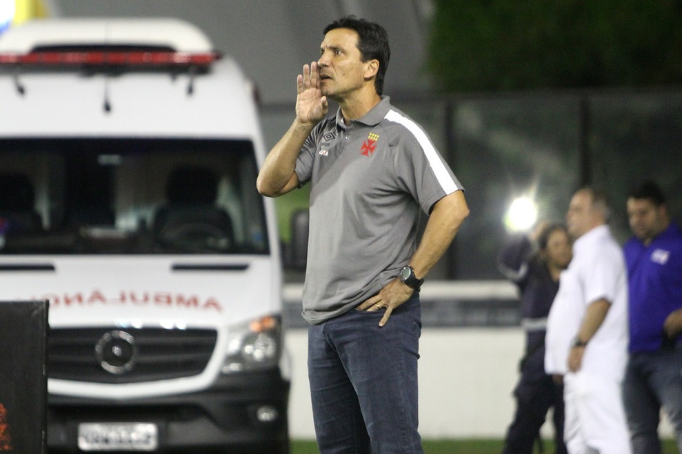 Zé Ricardo exalta merecimento do Vasco em vitória e festeja: 'Tudo deu certo' 2 0002050278046 img
