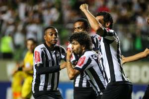 BRASILEIRÃO: Em noite de zebras, Galo vence, mas São Paulo e Flu tropeçam