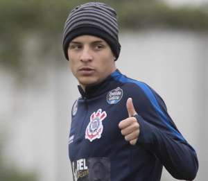 Com Arana perto de possível adeus, Corinthians está de olho em três laterais