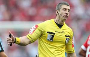 Clayson, Felipe Melo e Daronco são denunciados no STJD por confusões no dérbi