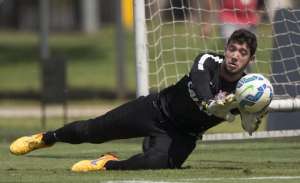 Corinthians recebe o Avaí e 'apresenta' o jovem goleiro Caíque França