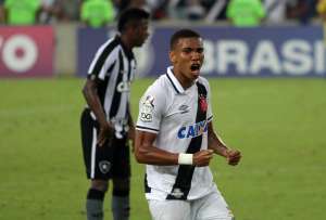 Madson prevê Vasco fortalecido após retorno da torcida a São Januário