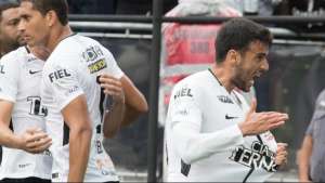 BRASILEIRÃO: Atlético-PR apronta no Rio e Corinthians começa contagem pelo título