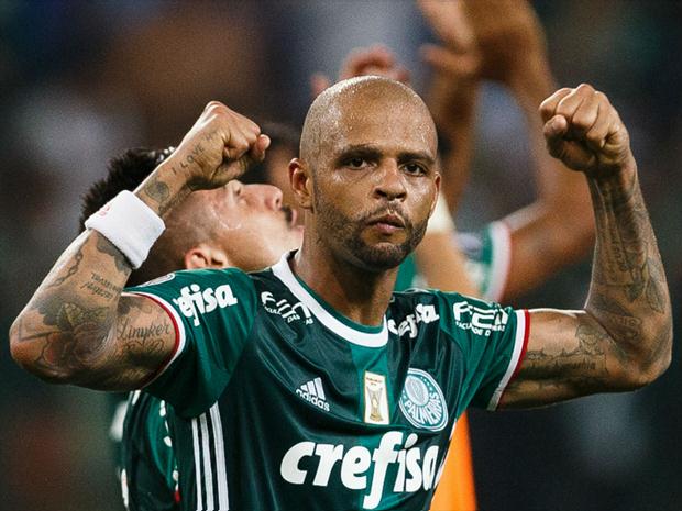 Felipe Melo voltou a ser titular no Palmeiras 