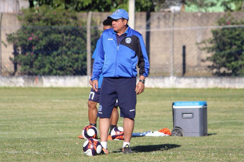 Tubarão fica a um empate da final e Waguinho Dias ainda sonha com a liderança