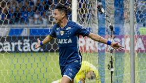 Palmeiras oficializa proposta para contratar Diogo Barbosa, lateral do Cruzeiro