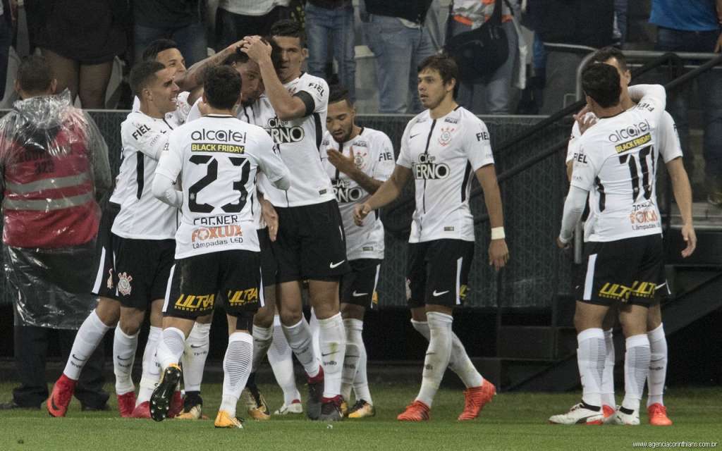 Jogadores criticados pela torcida estão salvando o Corinthians nessa reta final