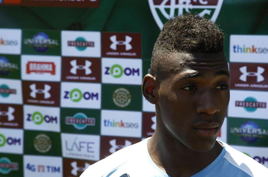 Léo projeta dificuldade, mas vê Fluminense capaz de estragar festa do Corinthians