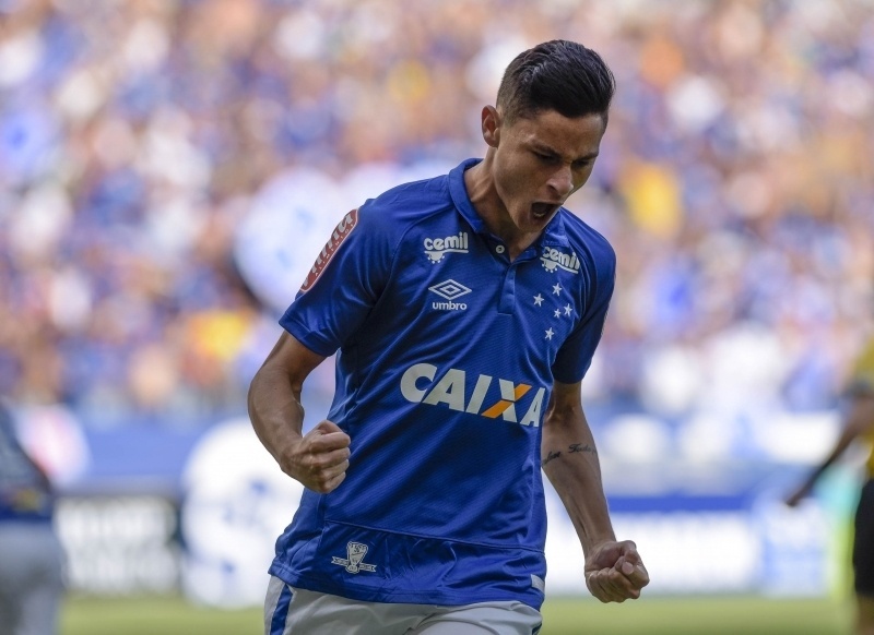 Diretoria do Cruzeiro confirma ida de lateral ao Palmeiras em 2018