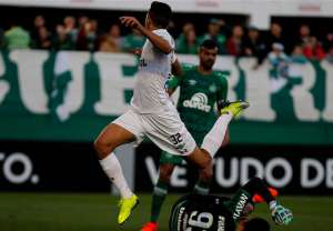 Um clima de tranquilidade, Chapecoense trabalha para enfrentar o Vitória