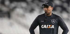 Jair Ventura nega acerto com o Atlético-MG e garante foco no Botafogo
