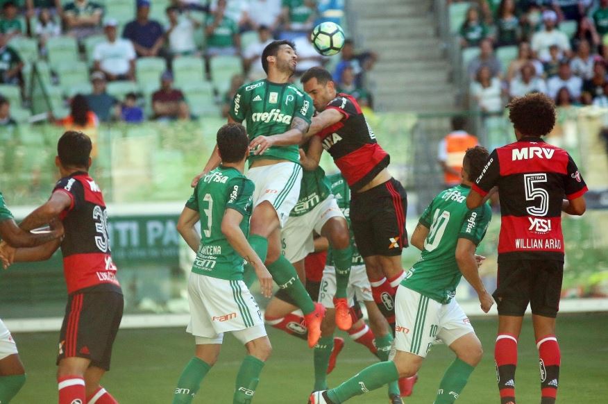 Palmeiras enfrenta o Sport e corre atrás do prêmio para vice do Brasileirão