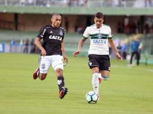 Thiago Carleto destaca ótima fase com o Coritiba e bom momento da equipe