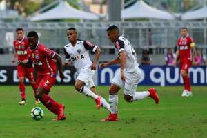 'Otimista', Oswaldo diz confiar em vaga do Atlético-MG na Libertadores