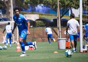 Com salário atrasado, elenco do Cruzeiro mostra confiança na diretoria